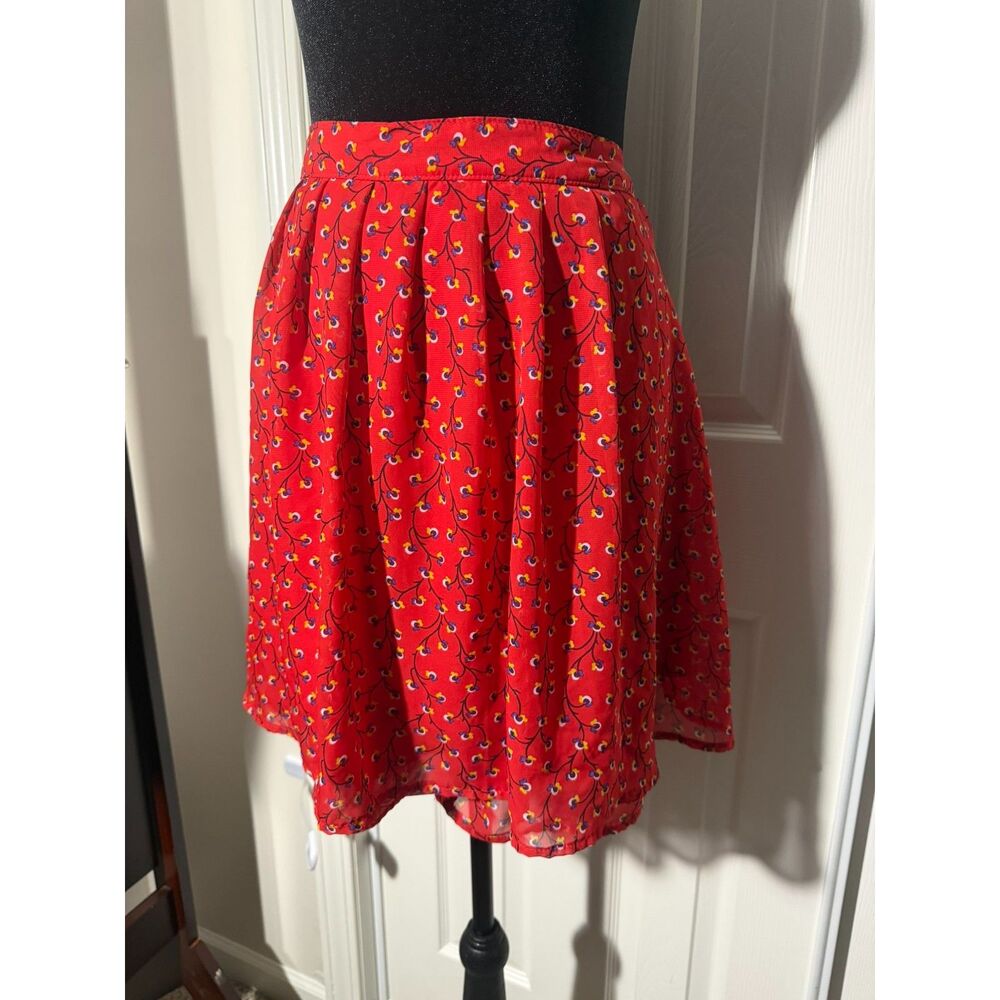 #243 - Women's Large Red Floral Skirt Old Navy